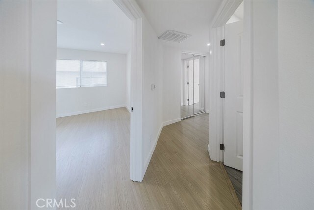 Building Photo - 620 S Lake St