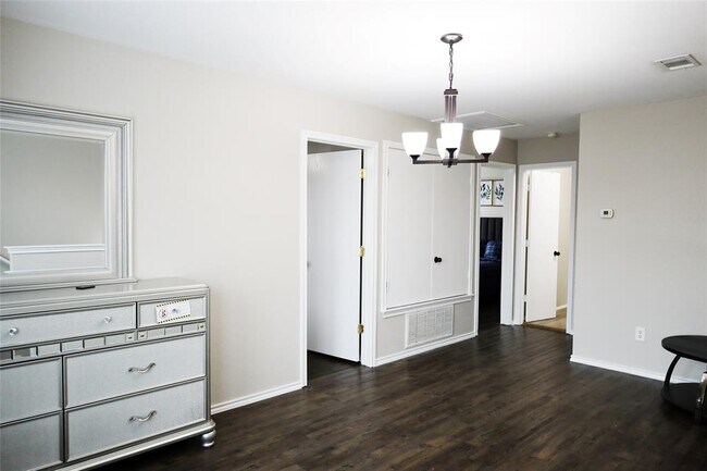 Building Photo - 6908 Campina Crossing