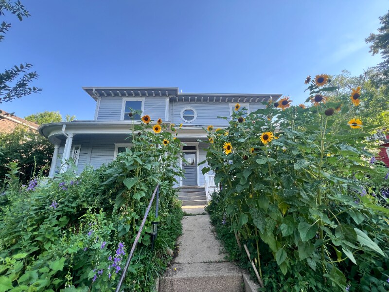 Building Photo - 1044 Maxwell Ave