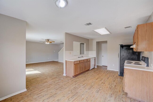 Building Photo - 314 Bello Dr