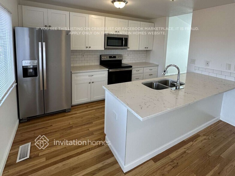 Building Photo - 5988 S Odessa Cir