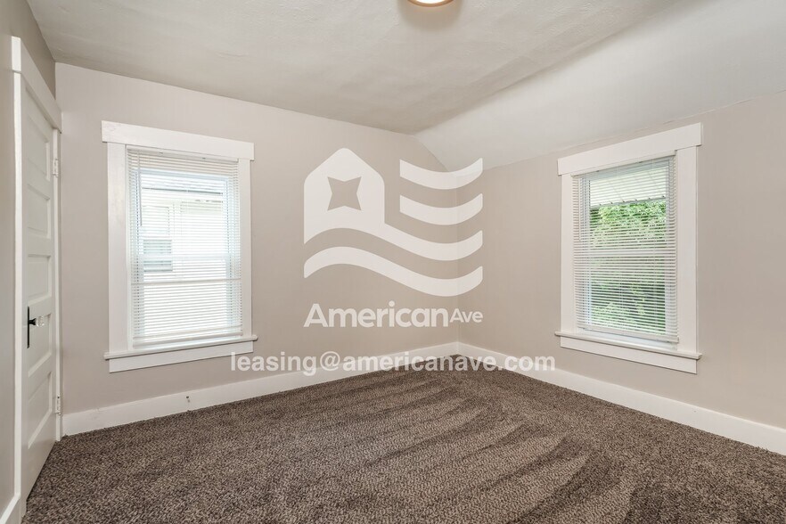 Building Photo - 1241 Epworth Ave