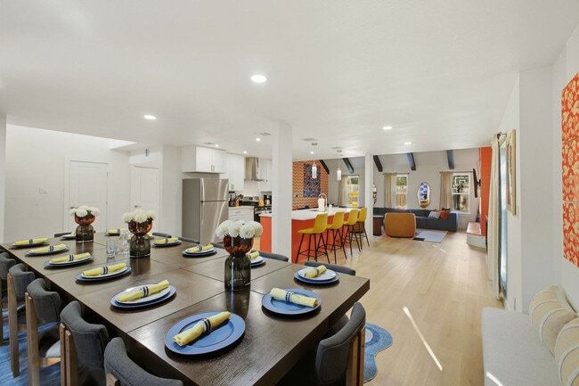 Building Photo - 5422 Lancashire Dr