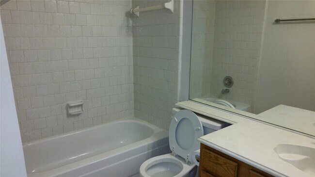 Building Photo - 22930 Indian Ridge Dr