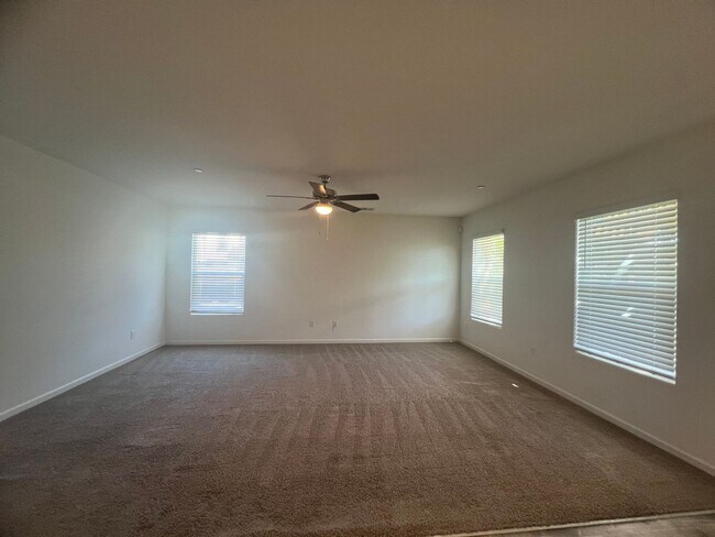 Building Photo - 5531 W Flint Way