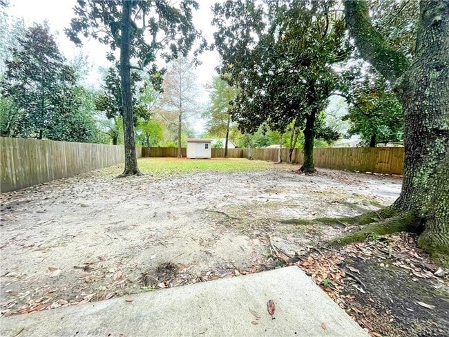 Building Photo - 281 Olive Dr