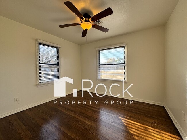 Building Photo - Charming Home with Real Wood Floors and Covered Parking ~ Offering 1 Month FREE Rent~