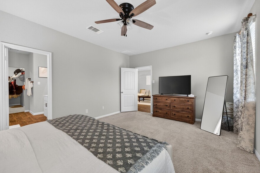 Building Photo - 301 Carolina Buckthorn Dr