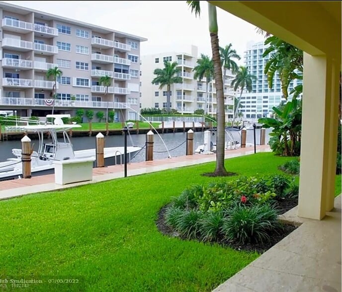 LOOK TOWARDS INTRACOSTAL - 2881 NE 32nd St