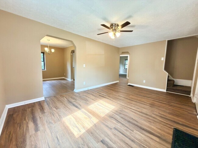 Building Photo - 2033 Dallas Ave