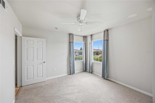 Building Photo - 1025 Villagio Cir