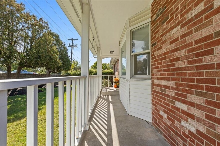 Building Photo - 3421 Pawtucket Ave