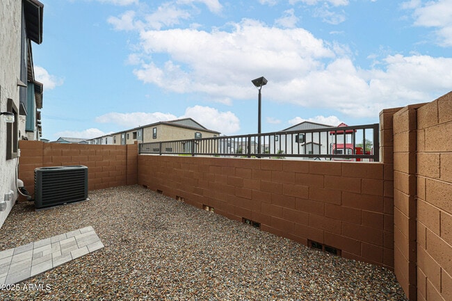 Building Photo - 2837 W Eagle Talon Trail