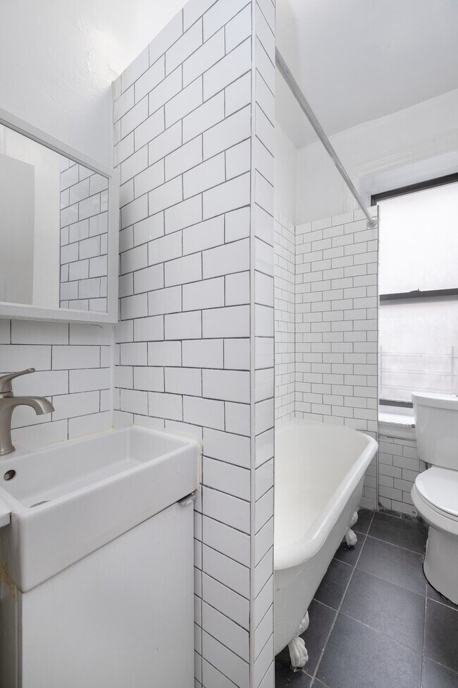 Building Photo - 34 Ludlow Street