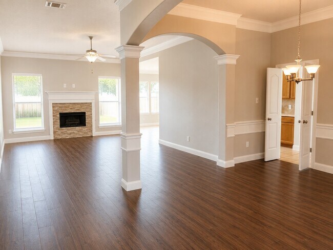 Building Photo - 24914 Rosevale Ct
