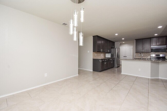 Building Photo - 4602 Tuscan Lily Dr