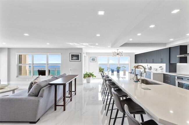 Building Photo - 3900 Galt Ocean Dr