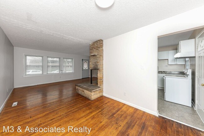 Building Photo - 3 br, 1 bath House - 1272 Zettler Road