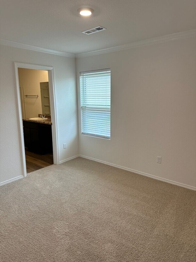 Building Photo - **PreLeasing*  NEW Three Bedroom | Two Bath Home in Benton