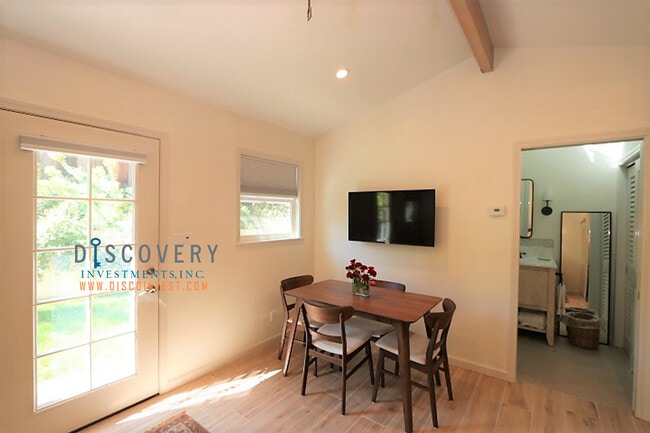 Building Photo - Lincoln Heights Studio Casita With Tranqui...