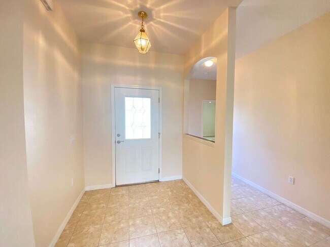 Building Photo - 202 Nova Ave