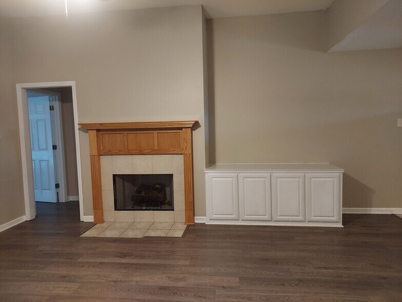Living room - 36044 Raleigh Dr
