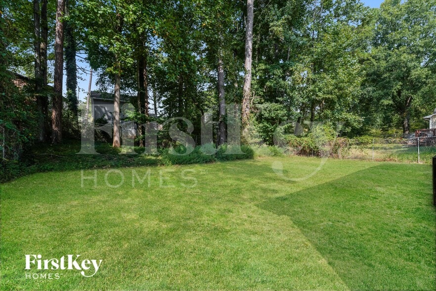 Building Photo - 2261 Cherokee Valley Dr