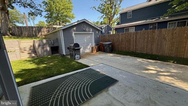 Building Photo - 1212 Parrish Dr