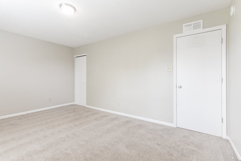 Building Photo - 9047 Bainbridge Dr
