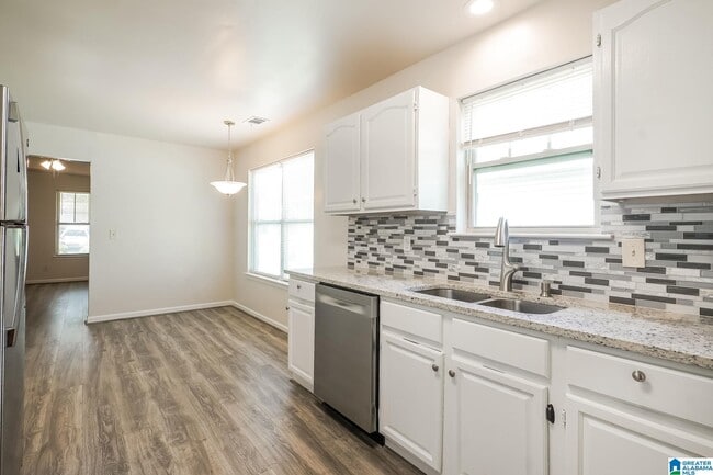 Building Photo - 316 Creek Run Cir