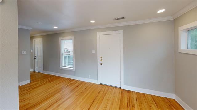 Building Photo - 5842 Prospect Ave