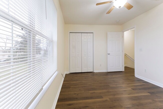 Building Photo - 108 N Gray Ave