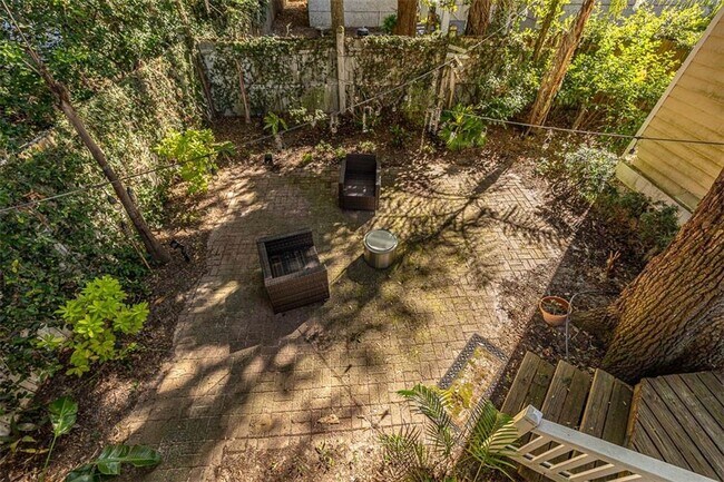 Building Photo - 122 Rosemont St