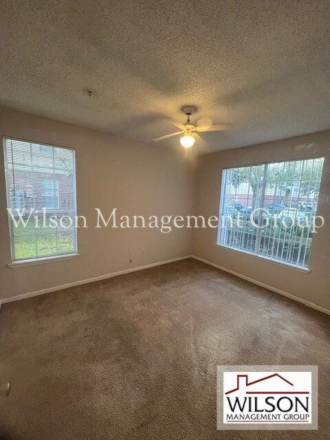 Building Photo - 13037 Mulberry Park Dr