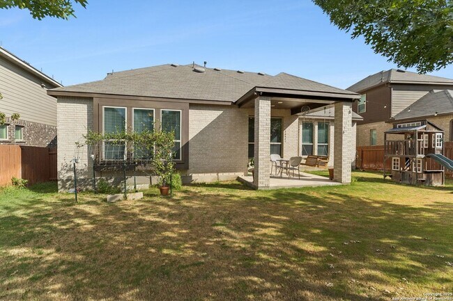 Building Photo - 12142 Buckaroo Ranch