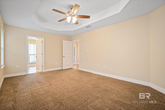 Building Photo - 405 Ellington Ave