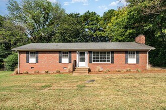 Building Photo - Brand new renovated home in Gallatin 4 bedrooms/2.5 Bathroom