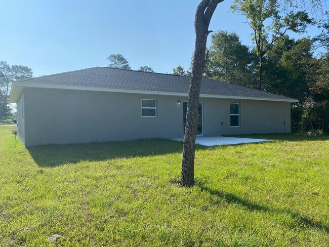 Building Photo - 52 Oak Cir