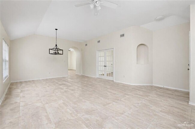 Building Photo - 9 Santa Idalia Cir