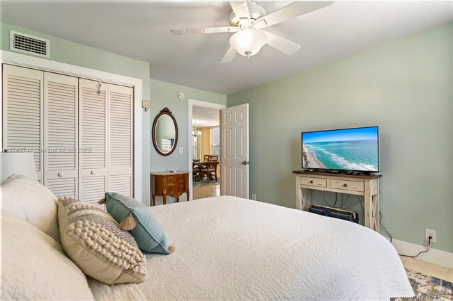 Building Photo - 3800 S Ocean Dr