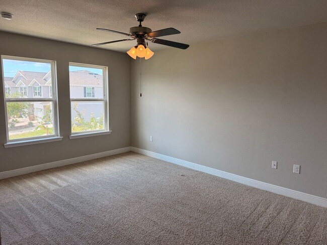 Building Photo - 5972 Callaway Cir