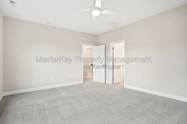 Building Photo - 583 Rowanwood Wy