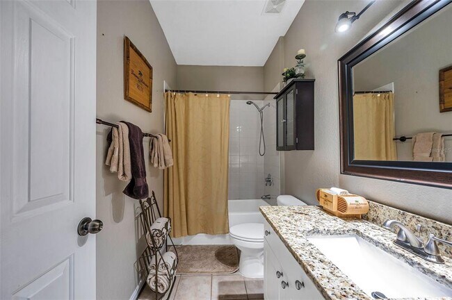 Building Photo - 2245 Chianti Pl