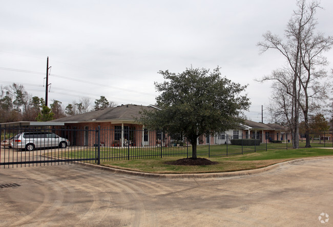 Building Photo - Oak Haven