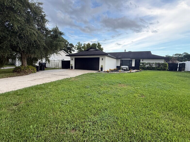Building Photo - 1633 Martinsville Court
