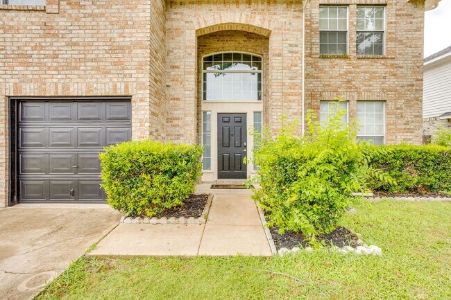 Building Photo - Great Large 4 Bedroom, 2.5 Bath Home Ready for New Tenants- Crowley ISD- 76123