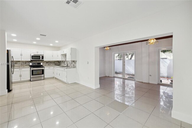 Building Photo - 15131 SW 58th St