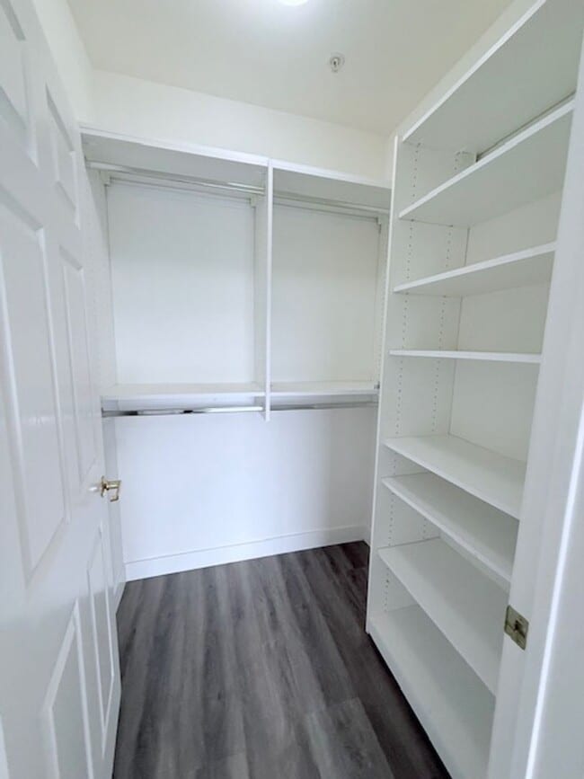 Building Photo - Fully Remodeled End-Unit with Views, Private Garage & Flexible Living Space – South of the Blvd