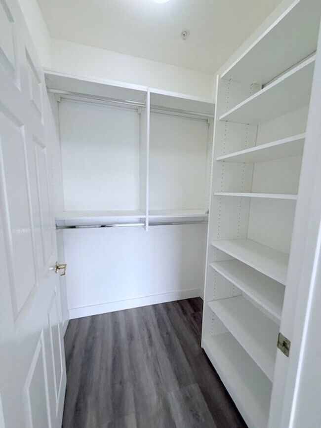 Building Photo - Remodeled 3BD Corner Townhome + Dual Primary Suites + Views | Bella Montana