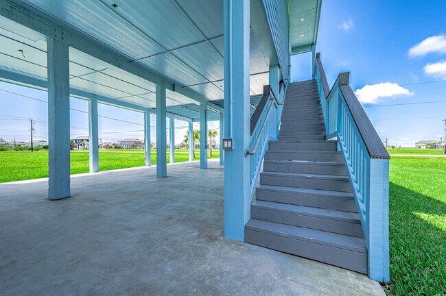 Building Photo - 4019 Mitote Dr